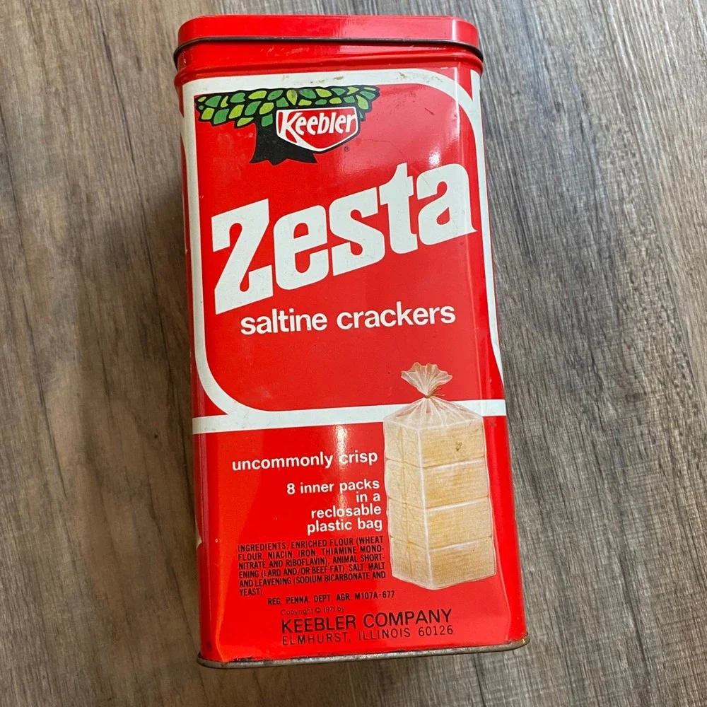 Vintage 1971 Keebler Zesta Saltine Crackers Tin Red 14oz Metal Storage Box USA